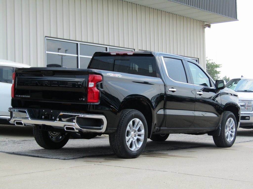 2026 Chevrolet Silverado 1500 LTZ photo 2