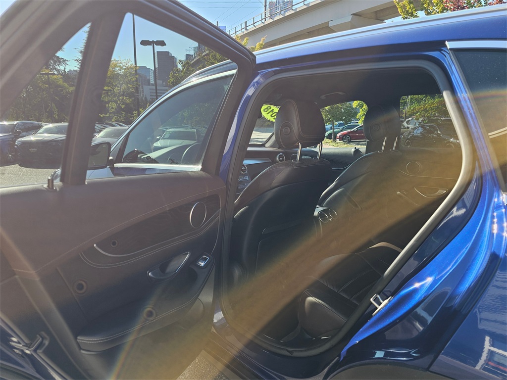 2018 Mercedes Benz GLC 300 4MATIC photo 16