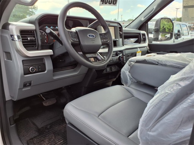 2025 Ford F-350 XL photo 9
