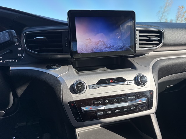 2021 Ford Explorer XLT photo 4