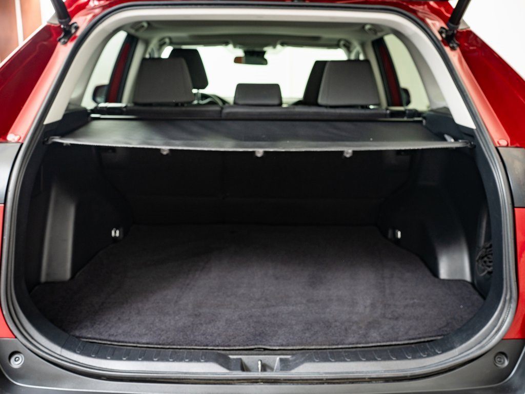 2021 Toyota RAV4 Hybrid XLE photo 18