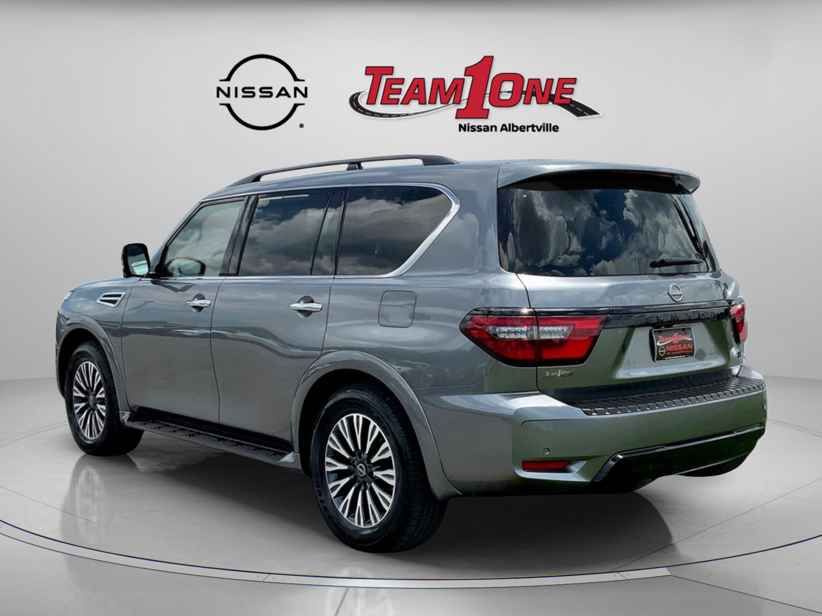 2024 Nissan Armada SL photo 4
