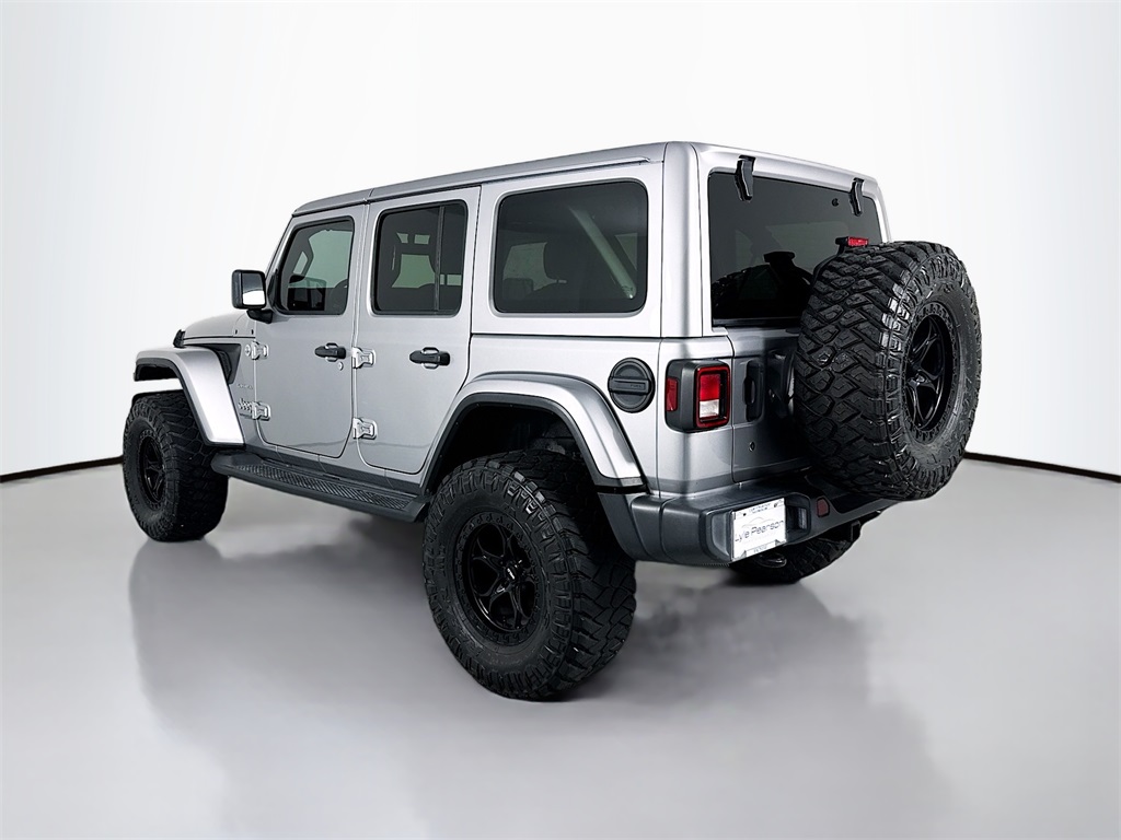 2020 Jeep Wrangler Unlimited Sahara photo 3