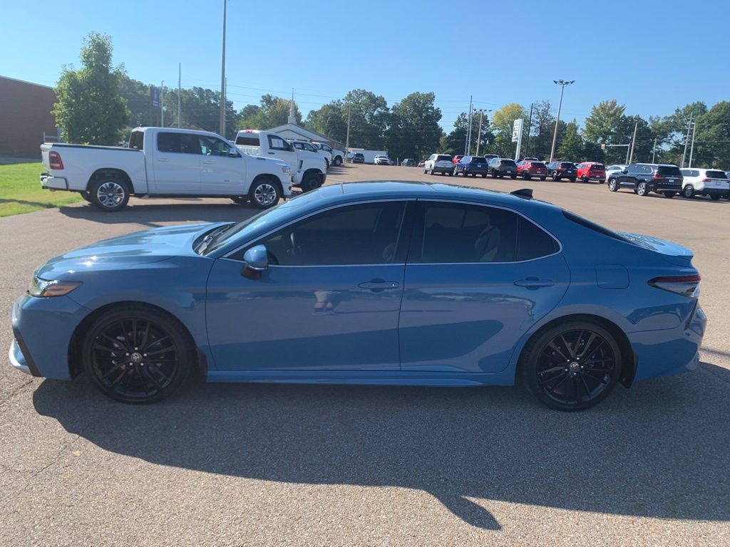 2023 Toyota Camry XSE photo 4