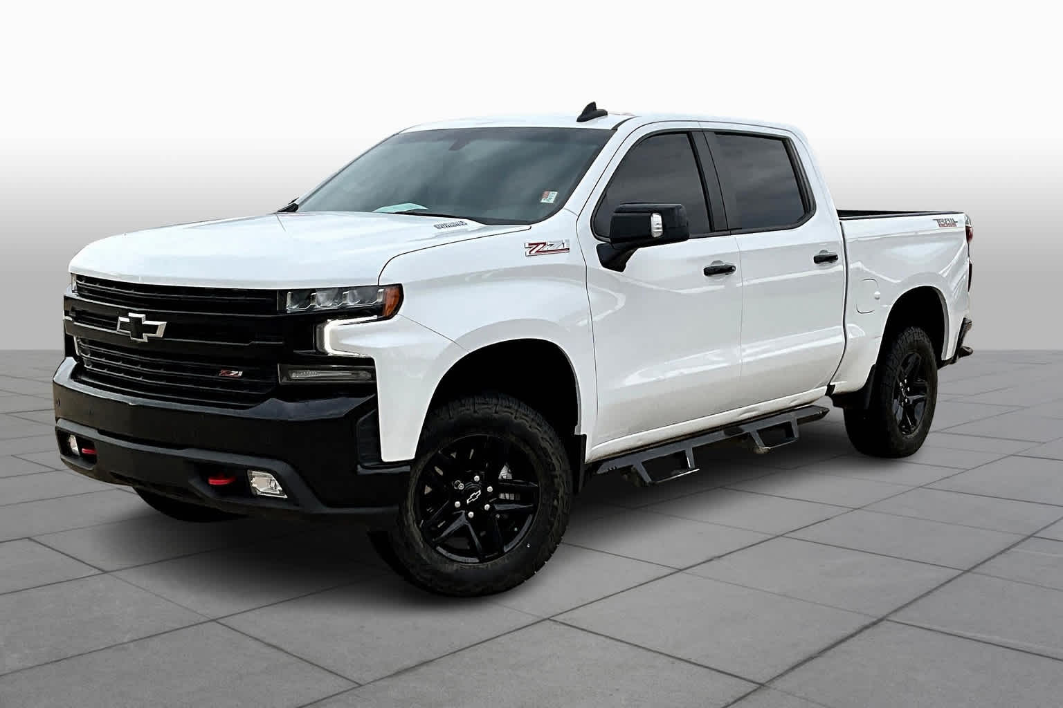 2022 Chevrolet Silverado 1500 LT Trail Boss photo 2