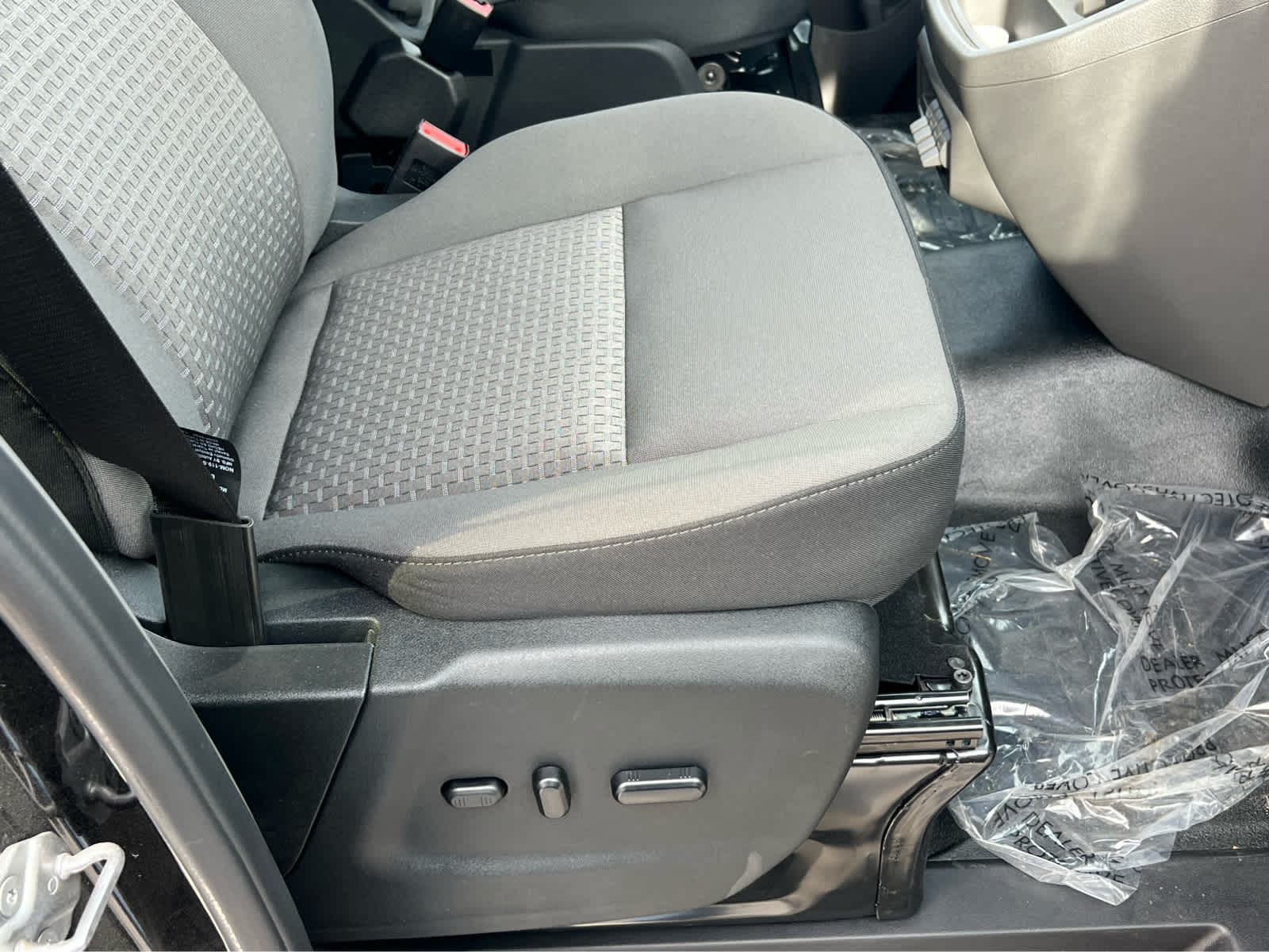 2024 Ford Transit Passenger Van XLT - Photo 19