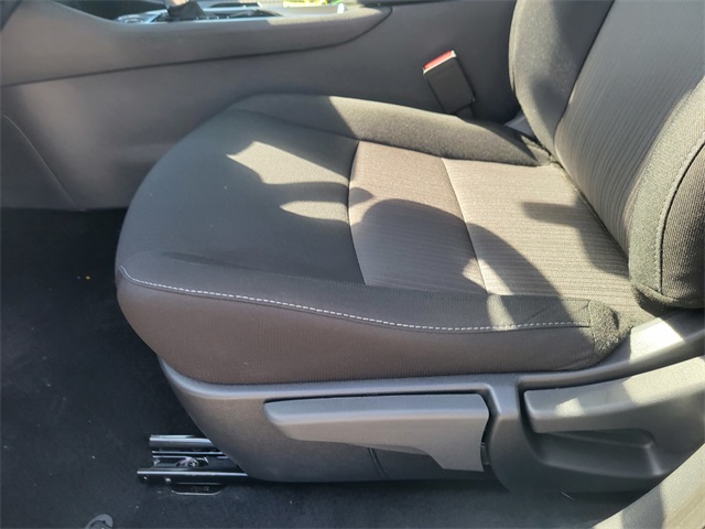 2025 Nissan Sentra SV photo 13
