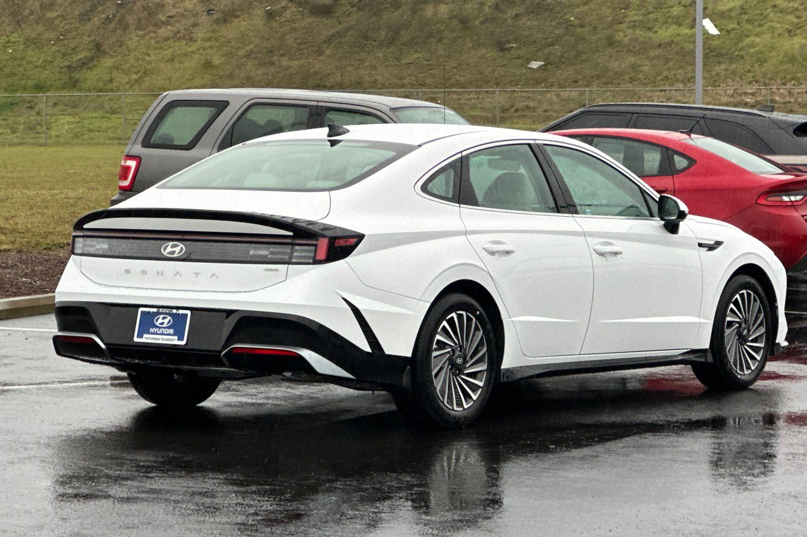 2025 Hyundai Sonata Hybrid SEL photo 3