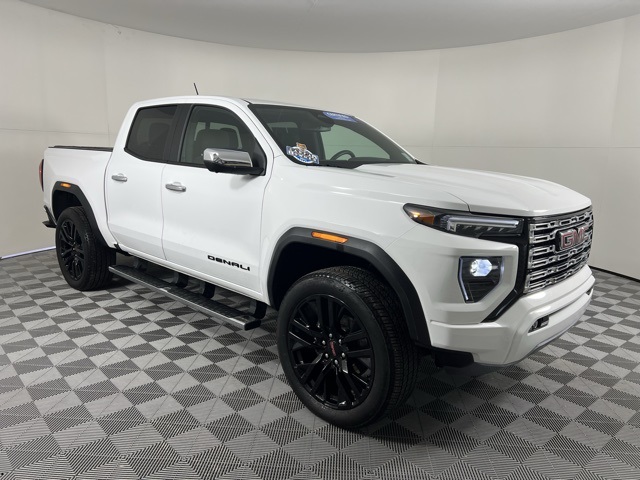 2024 GMC Canyon Denali's photo