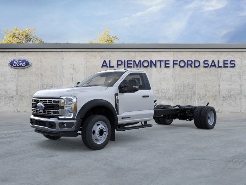 2026 Ford F-550 Super Duty Chassis Cab XL's photo