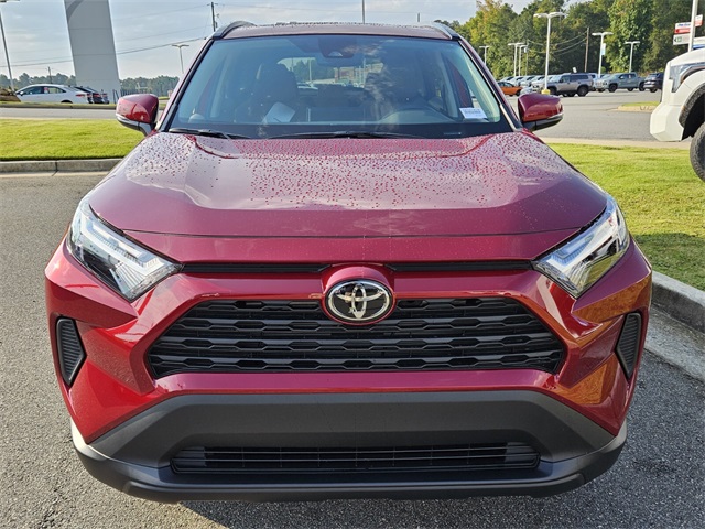 2025 Toyota RAV4 XLE photo 2
