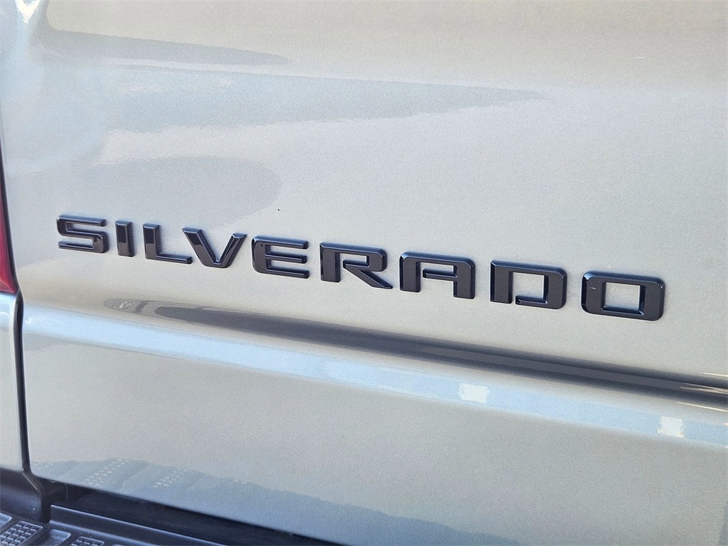 2024 Chevrolet Silverado 1500 Custom photo 32