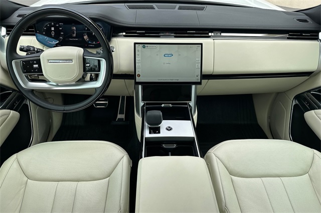2025 Land Rover Range Rover SE photo 12