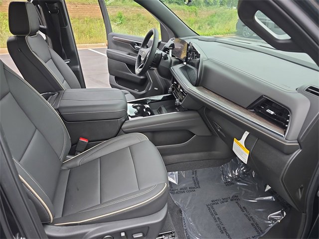 2025 Chevrolet Suburban Premier photo 10