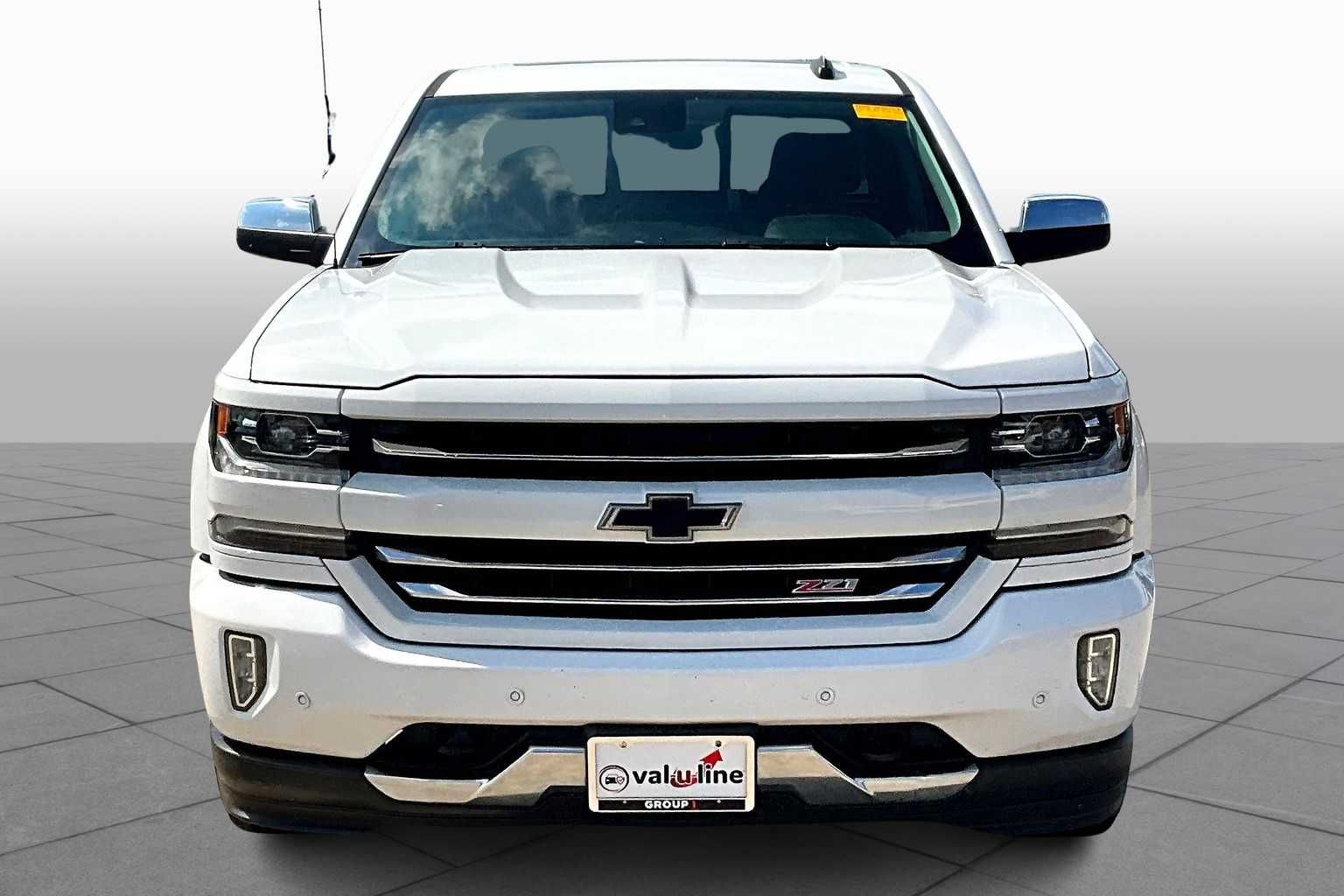 2018 Chevrolet Silverado 1500 LTZ photo 3