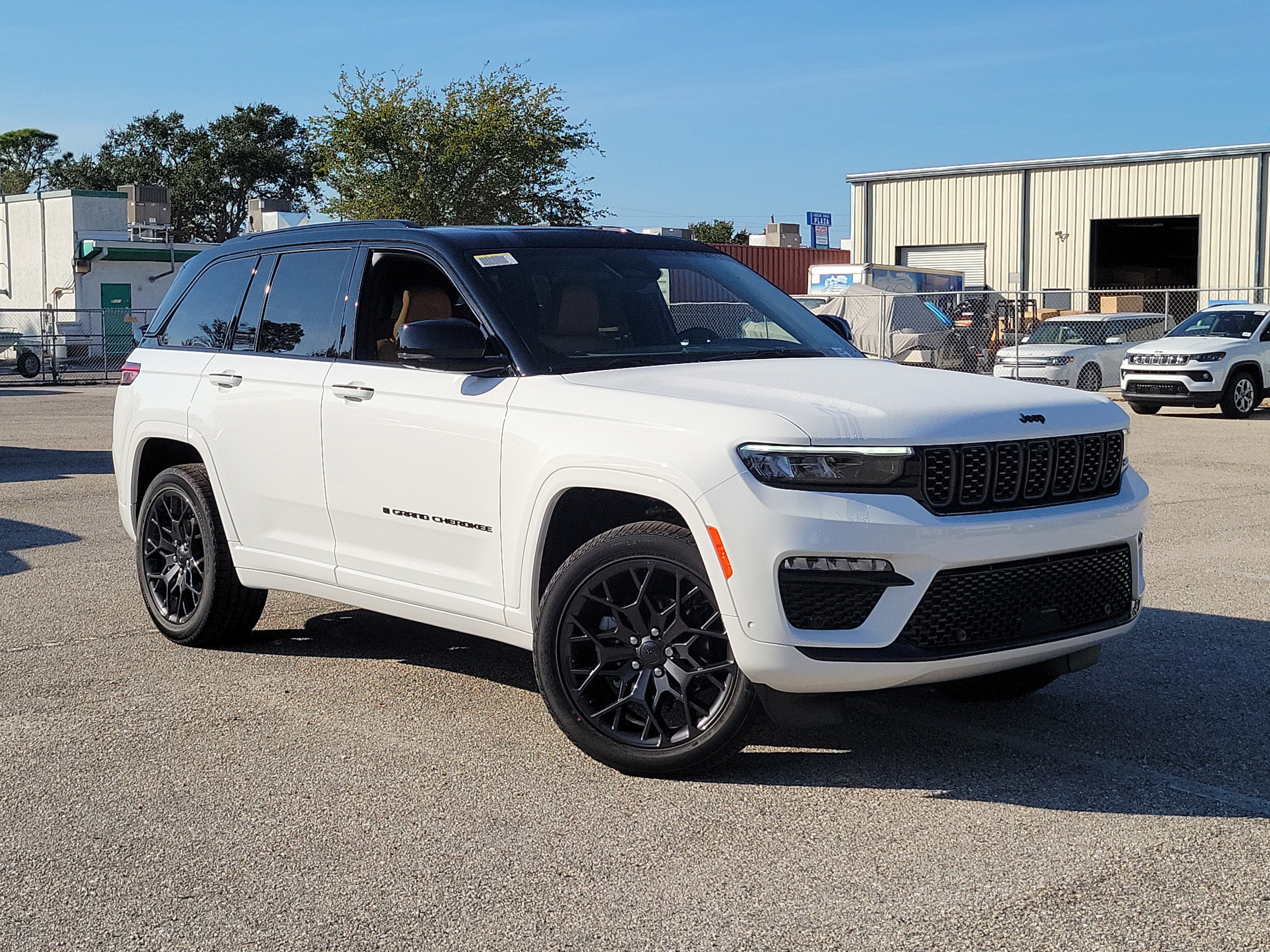 2025 Jeep Grand Cherokee Summit Reserve's photo