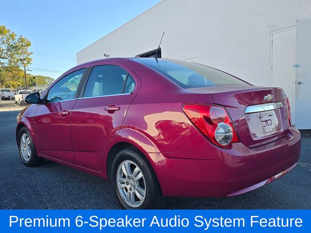 2014 Chevrolet Sonic LT photo 4