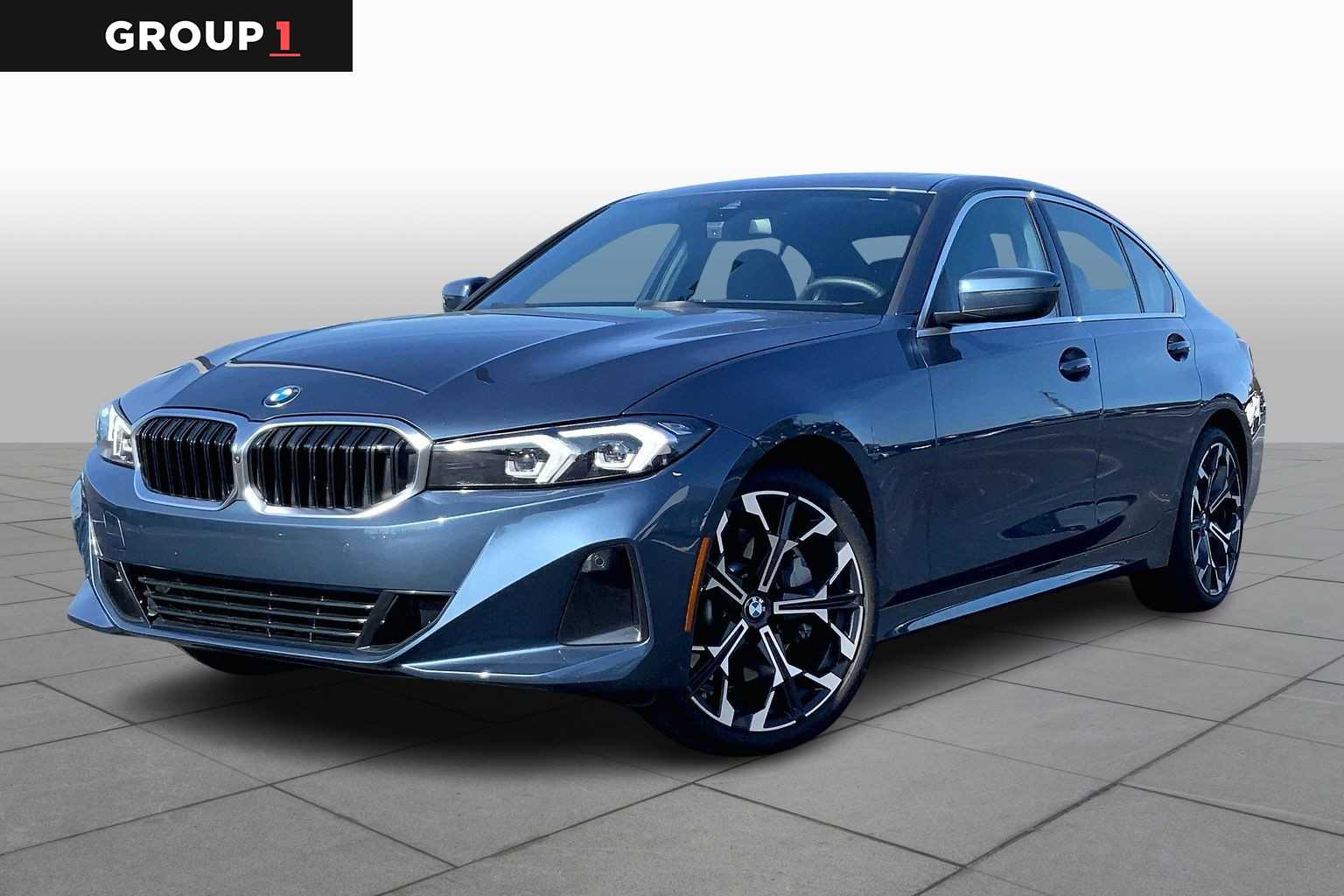 2025 BMW 3 Series 330i's photo