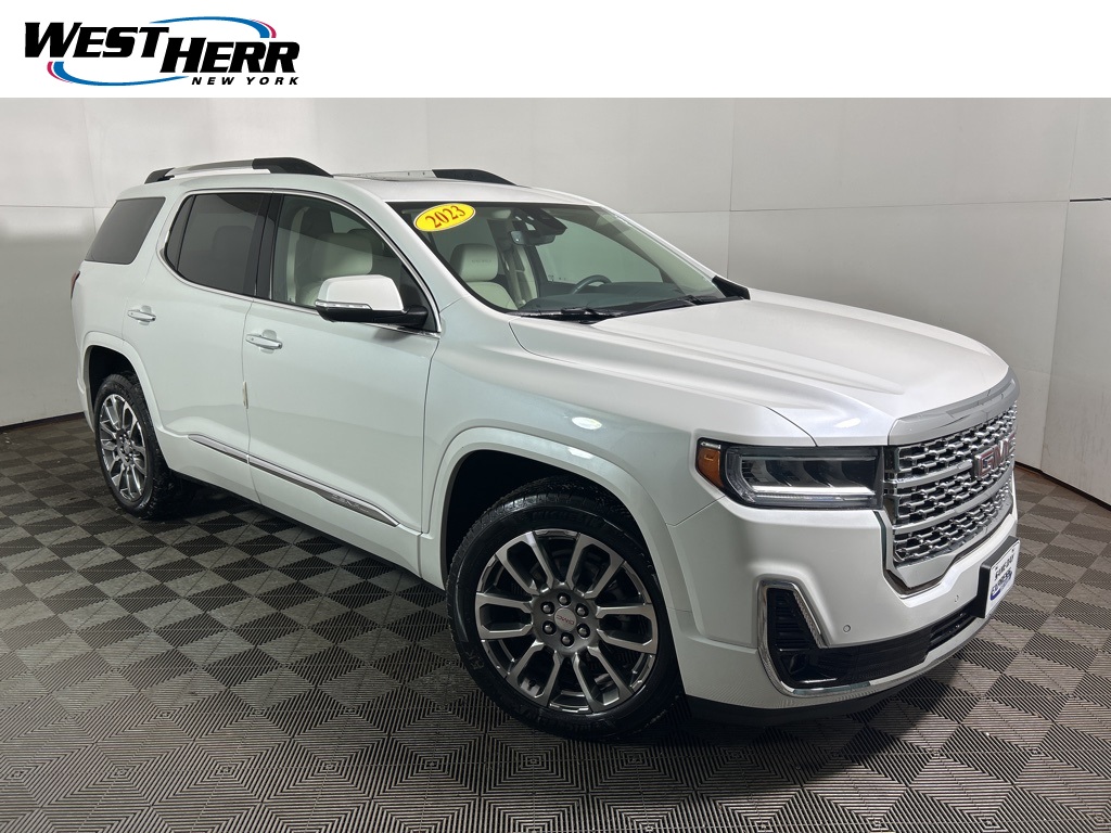 2023 GMC Acadia Denali's photo