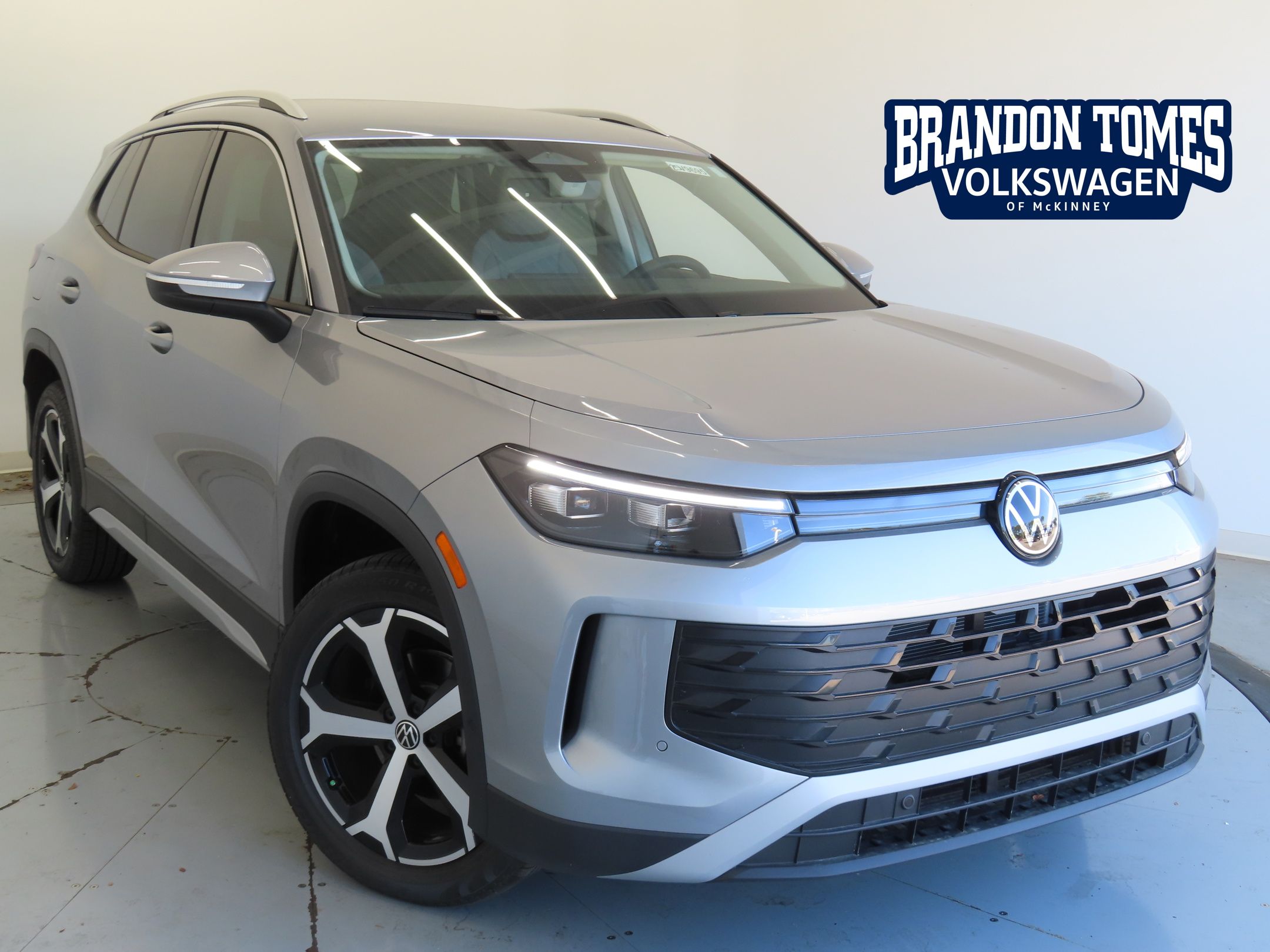 2025 Volkswagen Tiguan SE's photo