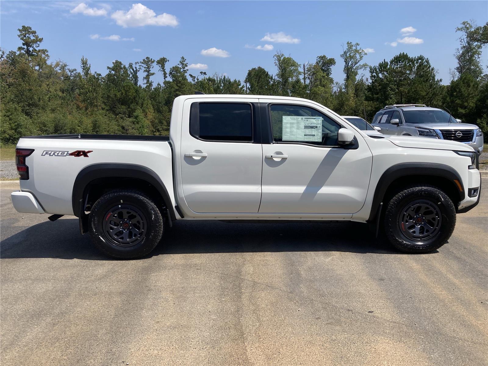 2026 Nissan Frontier Crew Cab PRO-4X photo 4