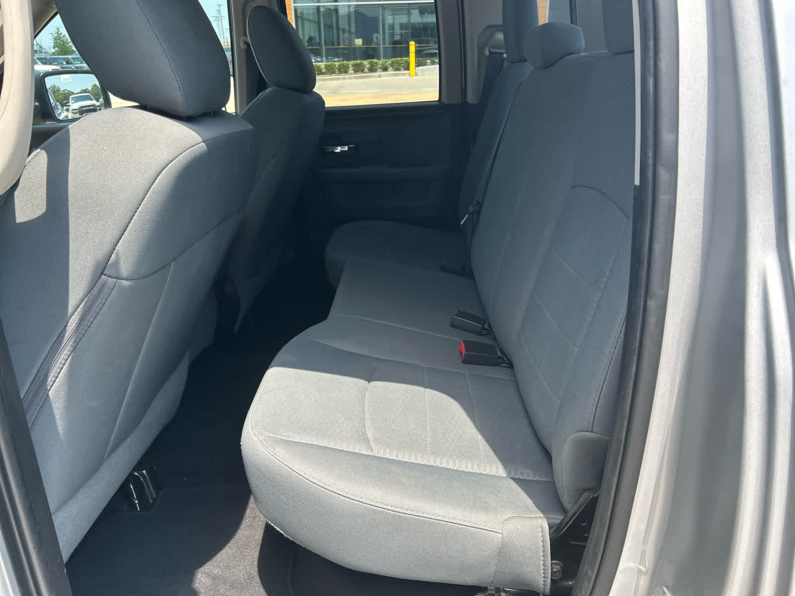 2017 Ram 1500 SLT photo 10