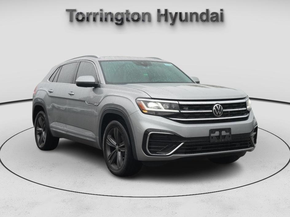 2022 Volkswagen Atlas Cross Sport SEL R-Line's photo