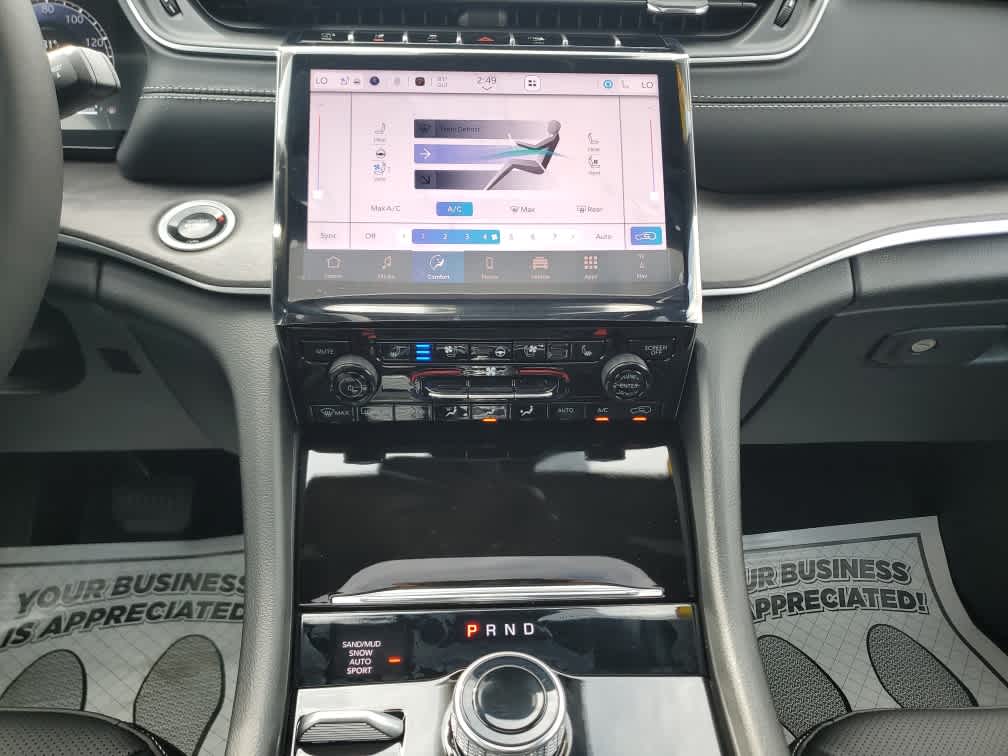 2025 Jeep Grand Cherokee Limited photo 20