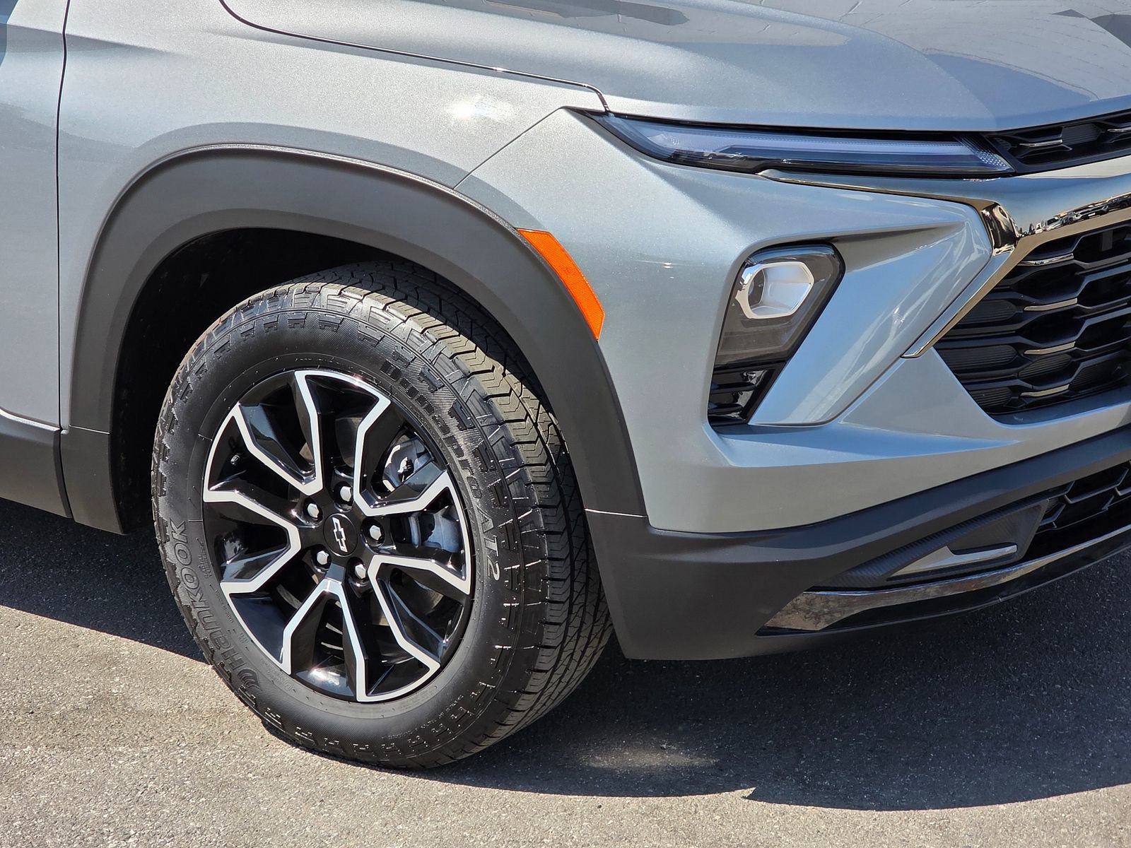 2024 Chevrolet Trailblazer ACTIV photo 2
