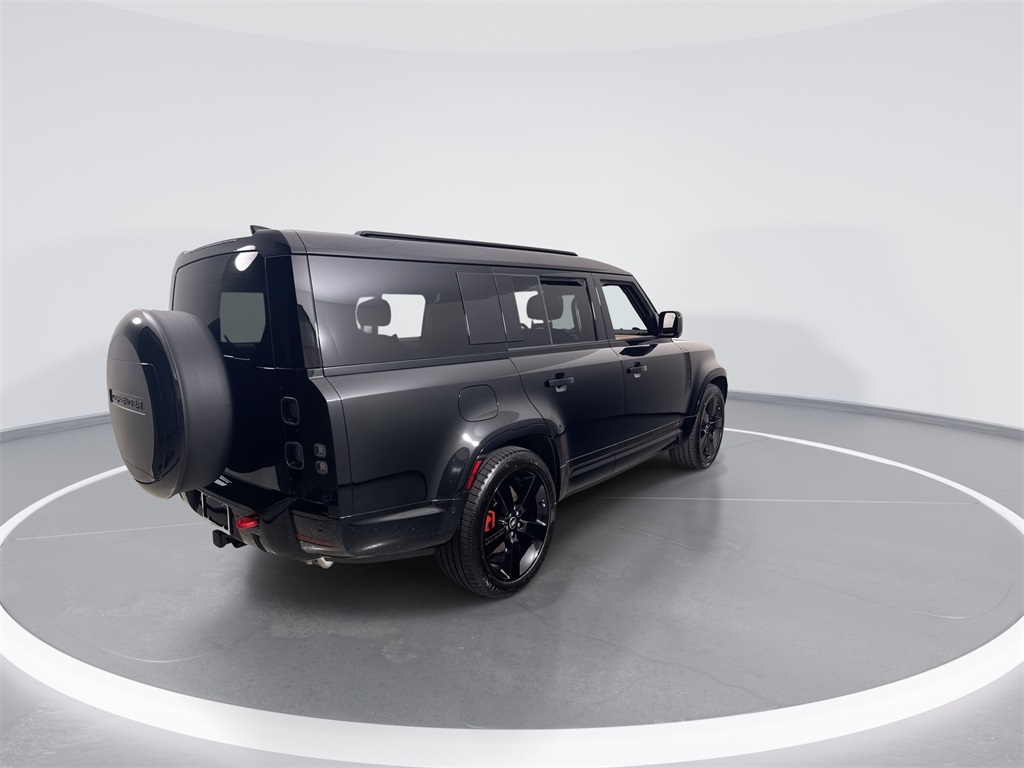 2025 Land Rover Defender 130 X photo 6