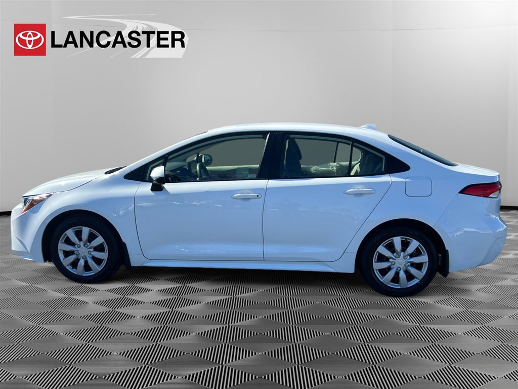 2022 Toyota Corolla LE photo 4
