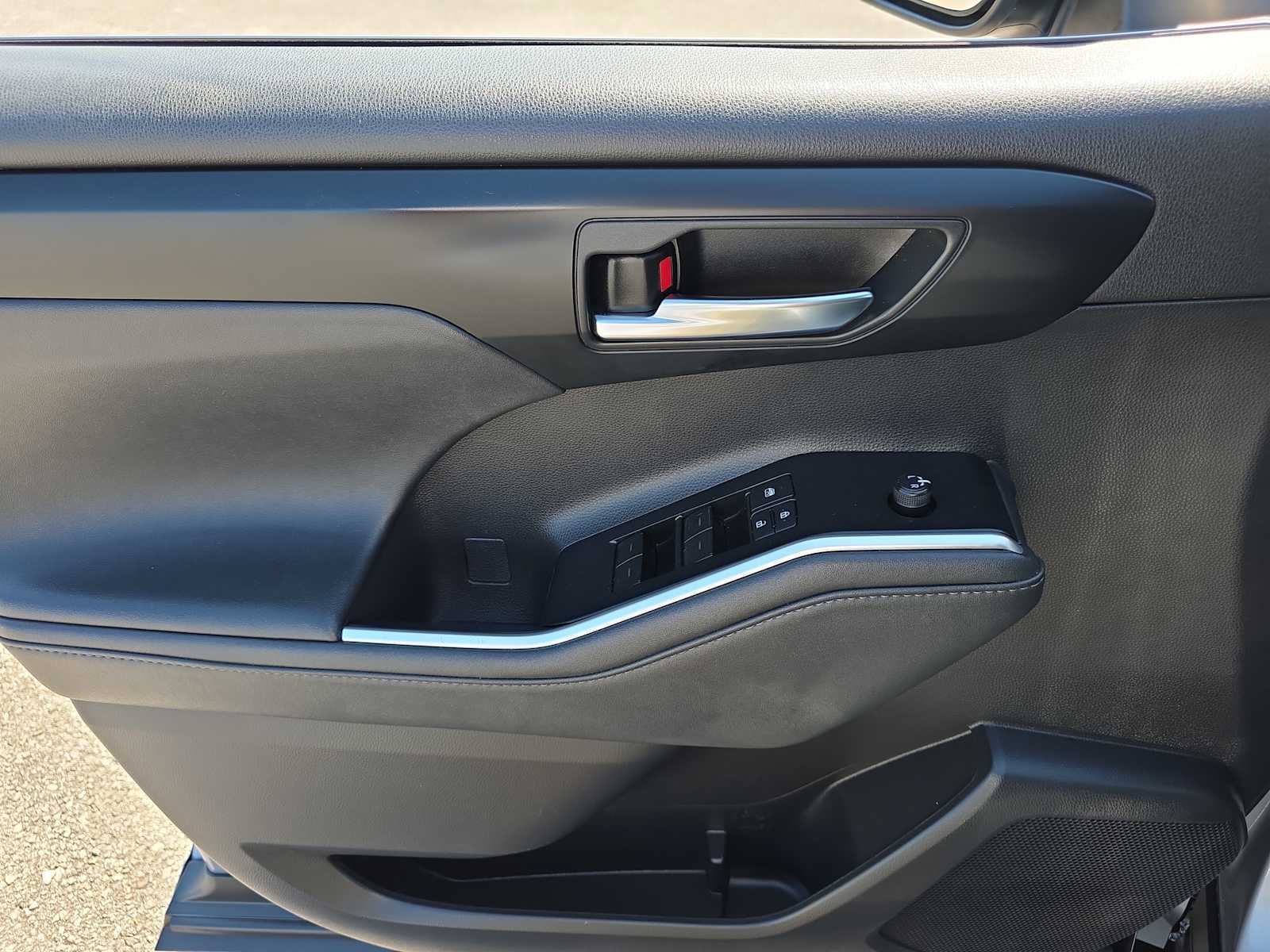 2021 Toyota Highlander Hybrid XLE photo 28