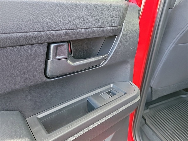 2025 Toyota Tacoma SR5 Double Cab photo 13