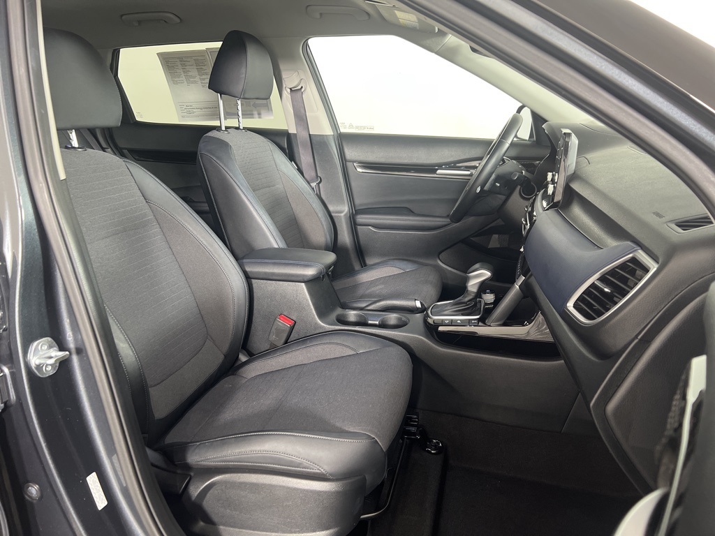 2023 Kia Seltos S photo 22