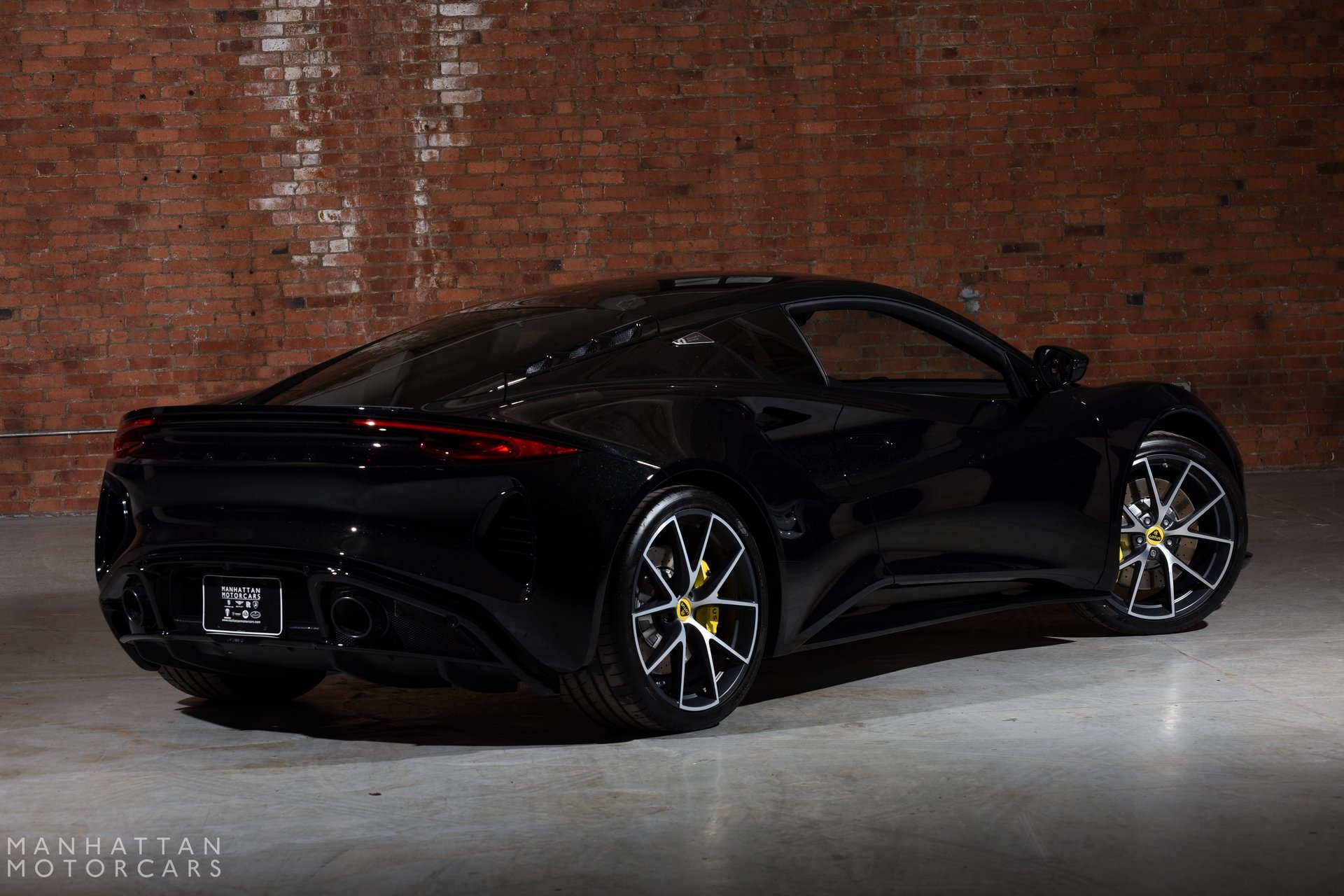 2024 Lotus Emira photo 5