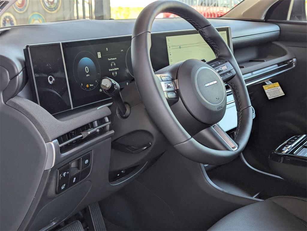 2025 Hyundai Tucson Limited photo 14