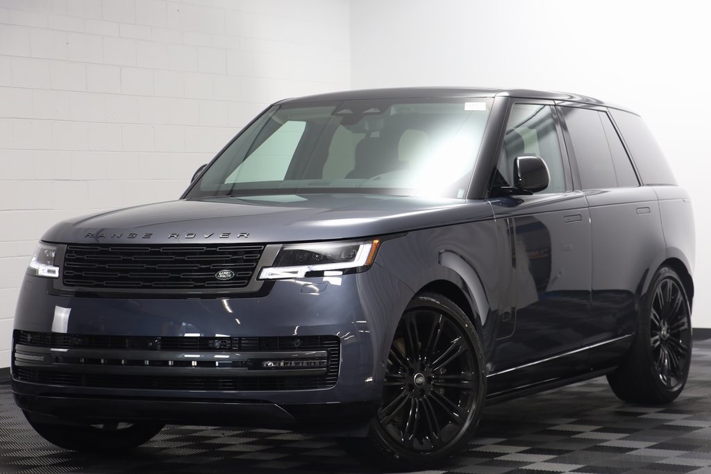 2025 Land Rover Range Rover SE's photo