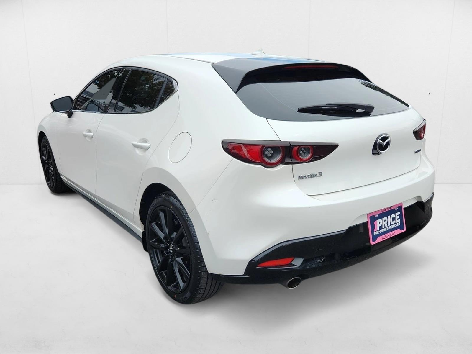 2021 Mazda Mazda3 Premium photo 3
