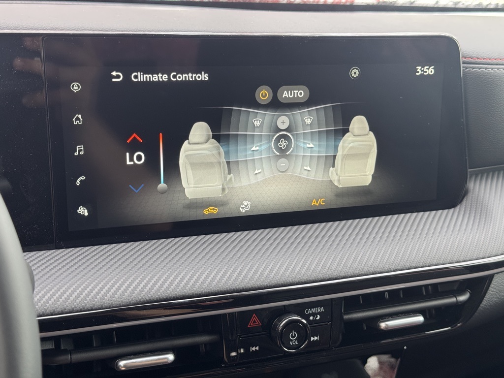 2025 Nissan Kicks SR photo 5