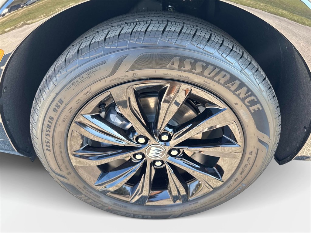 2025 Buick Envista ST photo 8