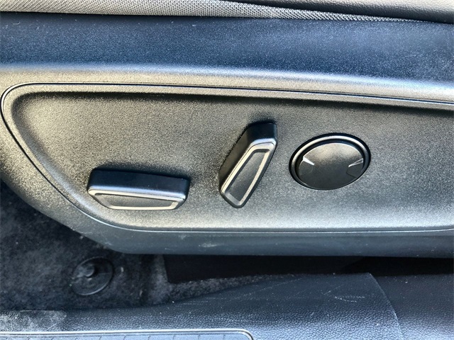 2024 Ford Escape ST-Line photo 4