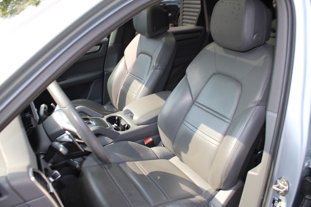 2021 Porsche Cayenne S photo 5