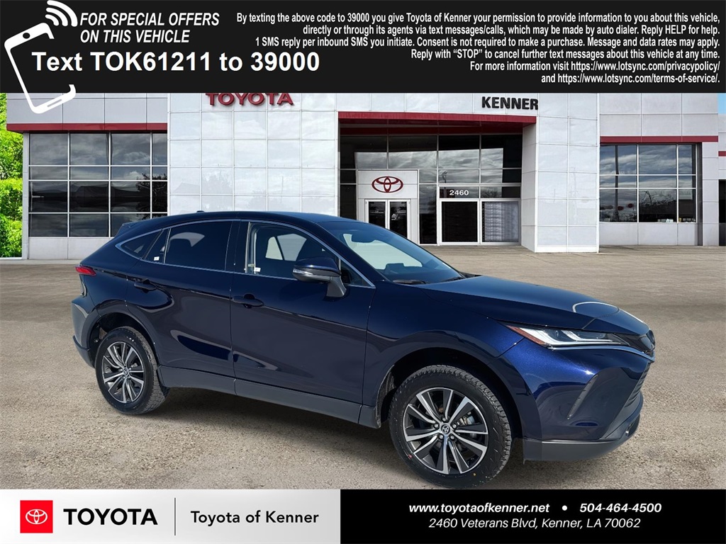 2024 Toyota Venza LE's photo