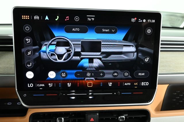 2025 Volkswagen ID. Buzz Pro Plus photo 8