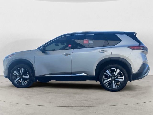 2022 Nissan Rogue Platinum photo 2