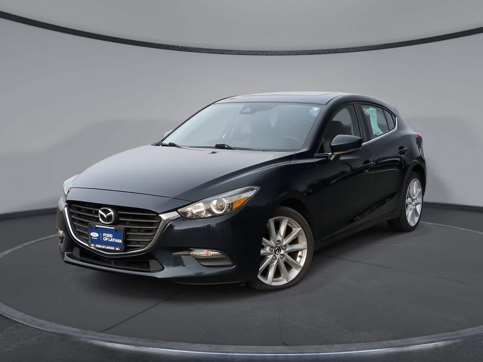 2017 Mazda Mazda3 Touring's photo