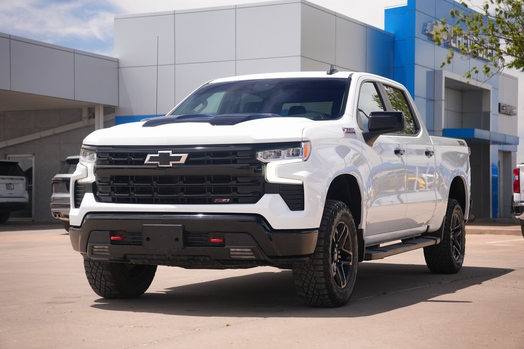 2023 Chevrolet Silverado 1500 LT Trail Boss photo 3