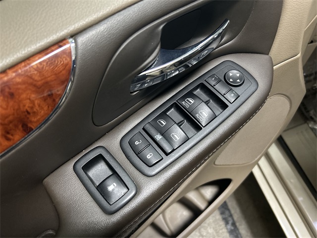 2014 Chrysler Town & Country photo 29