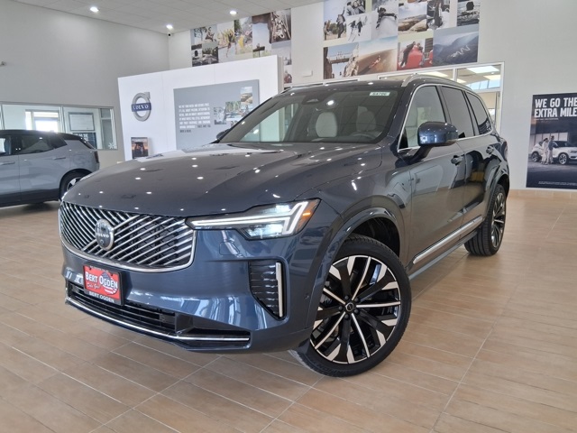 2026 Volvo XC90 Plus's photo