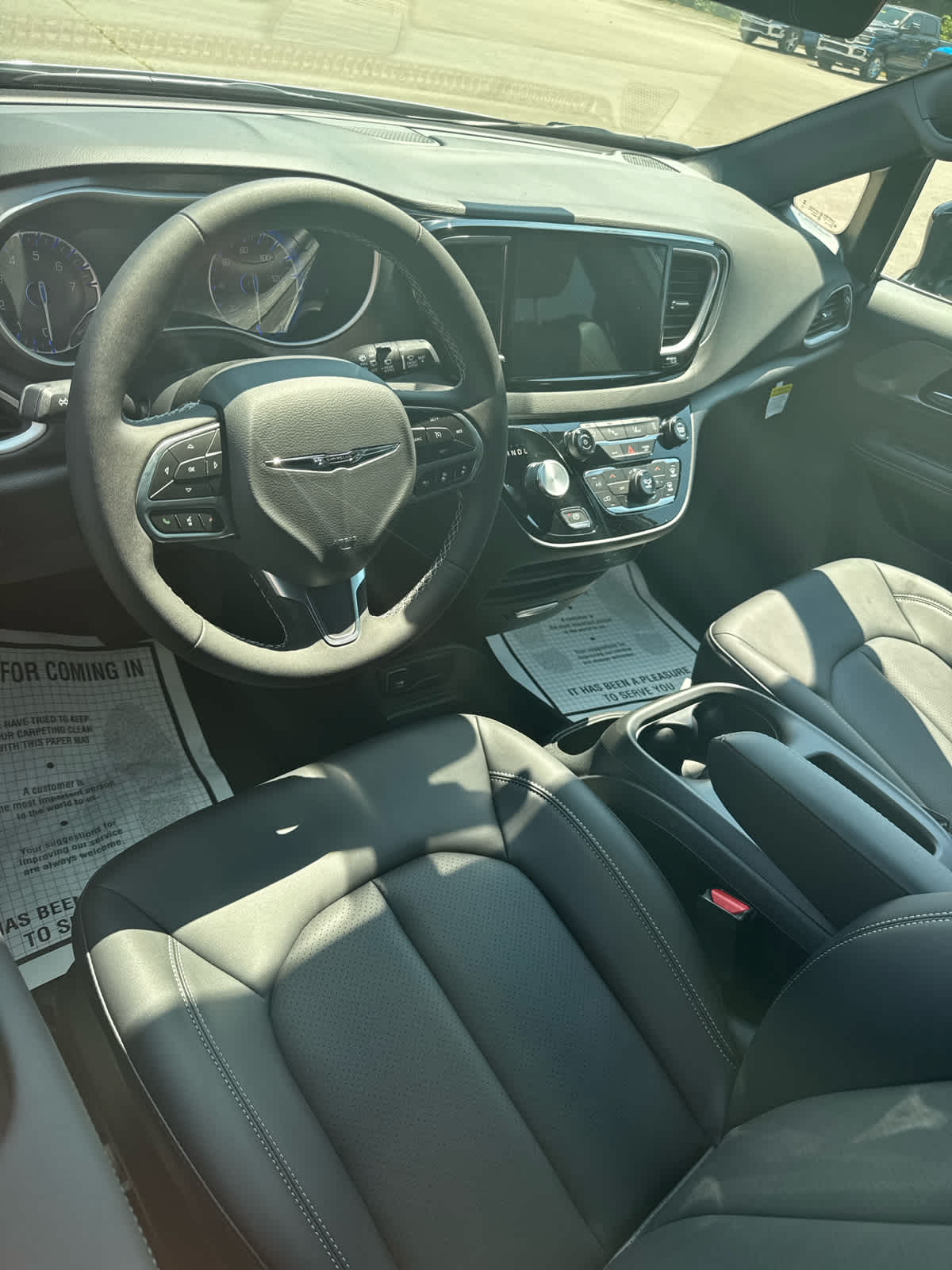 2026 Chrysler Voyager LE photo 2